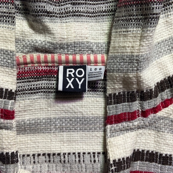 ROXY PONCHO!! - Picture 4 of 5